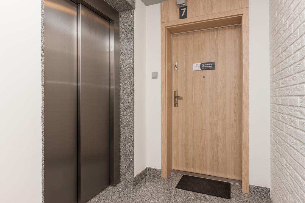 Jantar Apartamenty Deluxe Sea View كولوبرزيغ المظهر الخارجي الصورة