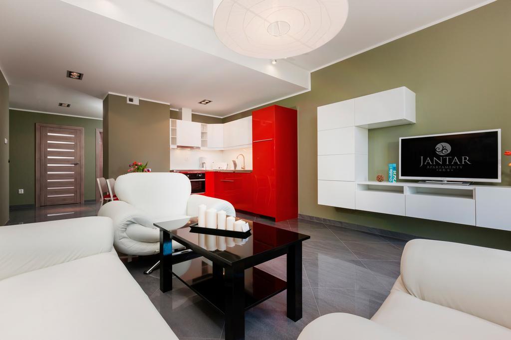 Jantar Apartamenty Deluxe Sea View كولوبرزيغ الغرفة الصورة