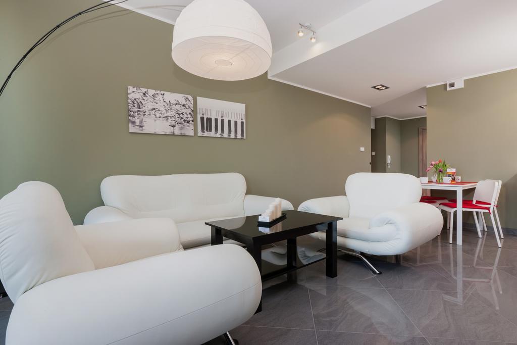 Jantar Apartamenty Deluxe Sea View كولوبرزيغ المظهر الخارجي الصورة