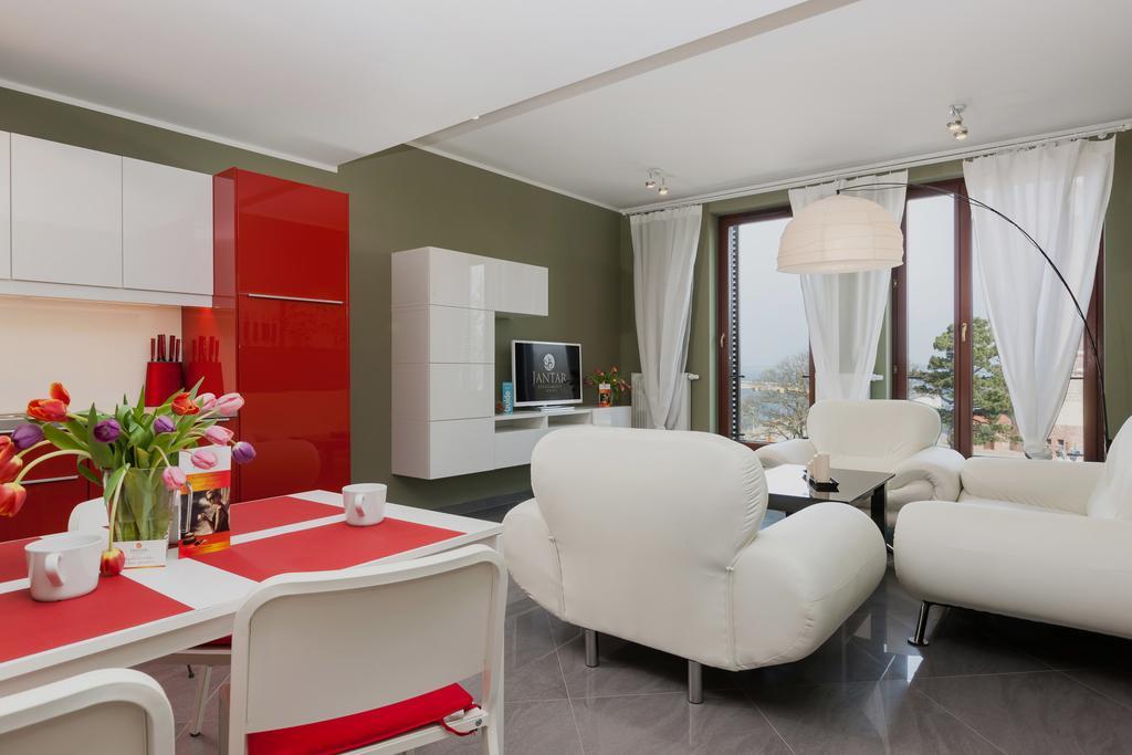 Jantar Apartamenty Deluxe Sea View كولوبرزيغ المظهر الخارجي الصورة